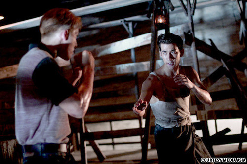 Hình ảnh Lý Trị Đình trong vai Lý Tiểu Long 'Lý Tiểu Long' điển trai bị bắt vì say rượu lái xe