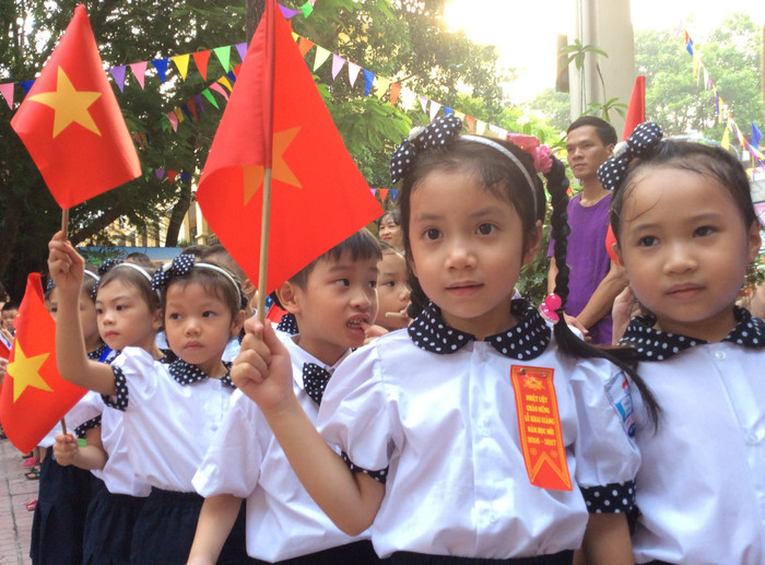 Học sinh trường Tiểu học Thịnh Quang náo nức dự lễ khai giảng trên sân trường (Ảnh: tác giả). Học sinh trường Tiểu học Thịnh Quang náo nức dự lễ khai giảng trên sân trường (Ảnh: tác giả).