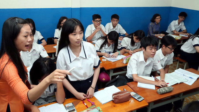 Một ngày đẹp trời, quan bỗng xuống làm dân ảnh 3