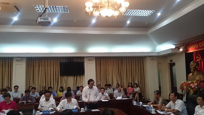 Ông Võ Tuấn Nhân (người đứng), Thứ Trưởng Bộ Tài nguyên và Môi trường tại buổi công bố thông tin sáng nay, 20/9. Ảnh Lâm Phong Ông Võ Tuấn Nhân (người đứng), Thứ Trưởng Bộ Tài nguyên và Môi trường tại buổi công bố thông tin sáng nay, 20/9. Ảnh Lâm Phong