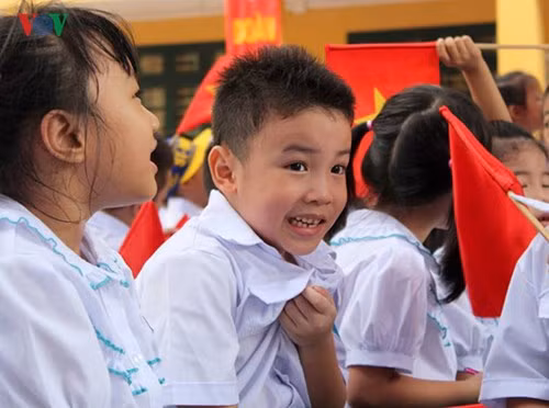 Lãnh đạo đến dự khai giảng muộn, không xin lỗi mà còn hoạnh họe, bày trò thị uy ảnh 4