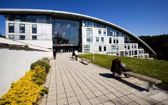 2. Đại học Robert Gordon - Xếp hạng chất lượng: 52 Giá thuê nhà: 70,79 Bảng/tuần Học phí: 5000 Bảng/năm