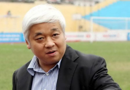 Chiều tối 20/8, ông Nguyễn Đức Kiên (bầu Kiên) đã bị Cơ quan cảnh sát điều tra Bộ Công an bắt giam về hành vi "kinh doanh trái phép". Chiều tối 20/8, ông Nguyễn Đức Kiên (bầu Kiên) đã bị Cơ quan cảnh sát điều tra Bộ Công an bắt giam về hành vi "kinh doanh trái phép".