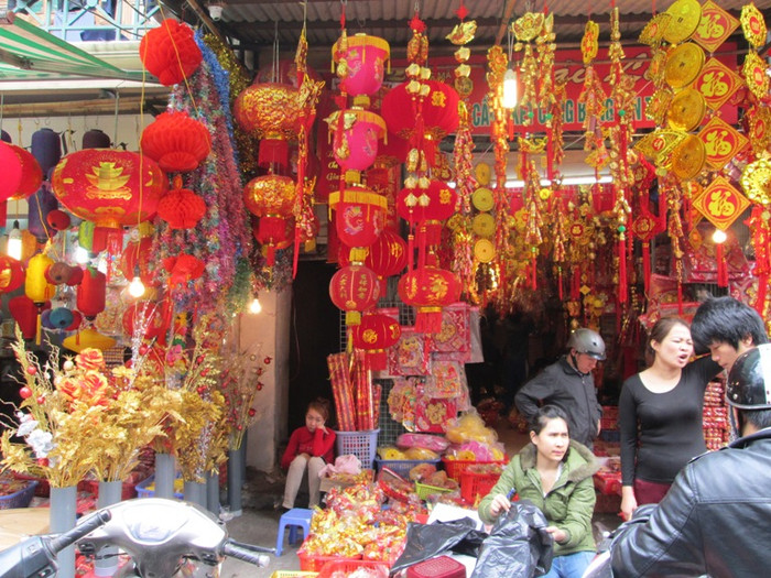 Những dây trang trí như thế này đang là mặt hàng được bán chạy nhất năm nay. Những dây trang trí như thế này đang là mặt hàng được bán chạy nhất năm nay.