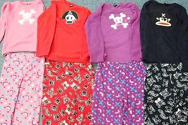 9. Nhãn, mác Giá trị: 26,3 triệu USD Tỷ lệ trên tổng giá trị các vụ bắt giữ: 2% Số lượng nhãn mác bị làm giả bị bắt giữ trong năm 2012 có giá trị lên hơn 26 triệu USD, nhưng đã giảm gần 80% so với mức 127 triệu USD hồi năm 2011. Trong đó, 7,3 triệu USD hàng giả từ Trung Quốc, hơn 3 triệu USD hàng giả tới từ Hồng Kông - Ảnh: Market Watch.