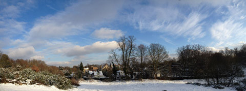 Khu làng trong tuyết. Khu làng trong tuyết.