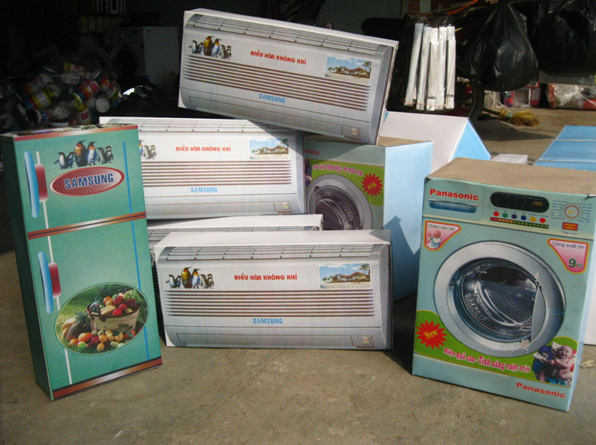 Tủ lạnh, điều hòa, máy giặt những thiết bị quan trọng trên trần thì dưới hạ giới cũng không thể thiếu.