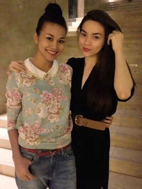 Trước đó, Thanh Hằng đã tranh thủ có một "sinh nhật sớm" với bạn thân - ca sĩ Hồ Ngọc Hà.