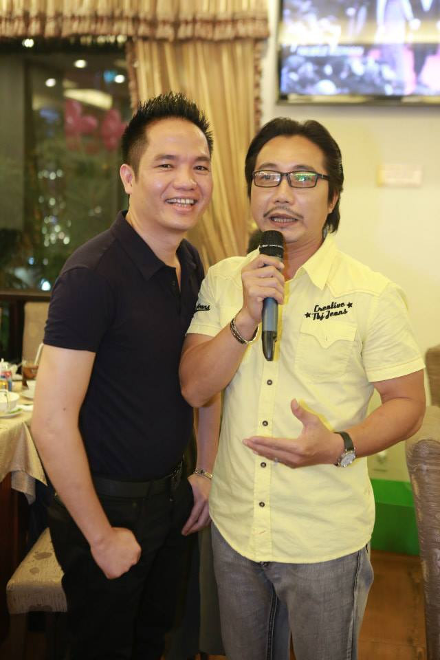 ... chụp hình kỷ niệm với nhạc sĩ Thái Hùng. ... chụp hình kỷ niệm với nhạc sĩ Thái Hùng.