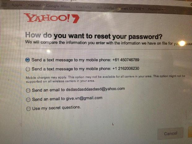 Ngoài số điện thoại của Dung, hacker còn thêm cả số điện thoại từ Mỹ cùng hai địa chỉ email lạ.