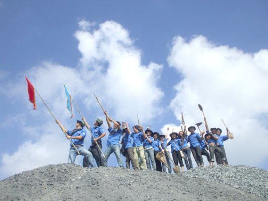 Thanh niên hiện nay thật sự năng động và hiểu biết cũng như sự chủ động cần thiết của mình. Thanh niên hiện nay thật sự năng động và hiểu biết cũng như sự chủ động cần thiết của mình.