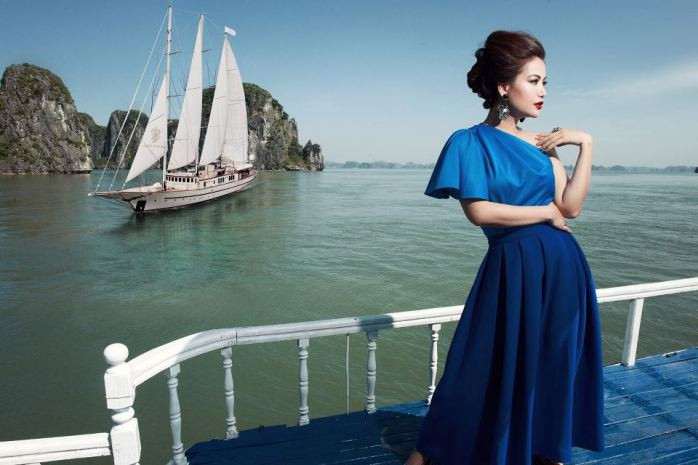 Không chỉ mang vẻ đẹp mặn mà, ở cô còn toát lên vẻ sắc sảo của người phụ nữ hiện đại.