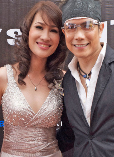 Ngọc Phạm tuyên bố xóa nợ cho chị Siu.