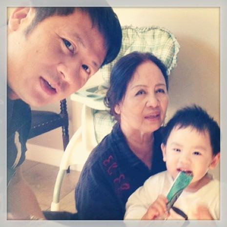 Bên cạnh đó, chàng ca sĩ Bằng Kiều cũng không quên dành cho cậu con trai út của mình tình cảm nhân ngày sinh nhật trên trang cá nhân:"Happy birthday em bé của bố... Em 2 tuổi rồi...bố thương em nhắmmmm"