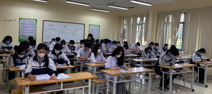 Giờ ôn luyện của học sinh Trường Trung học phổ thông Hoành Bồ (Ảnh: CTV) Giờ ôn luyện của học sinh Trường Trung học phổ thông Hoành Bồ (Ảnh: CTV)