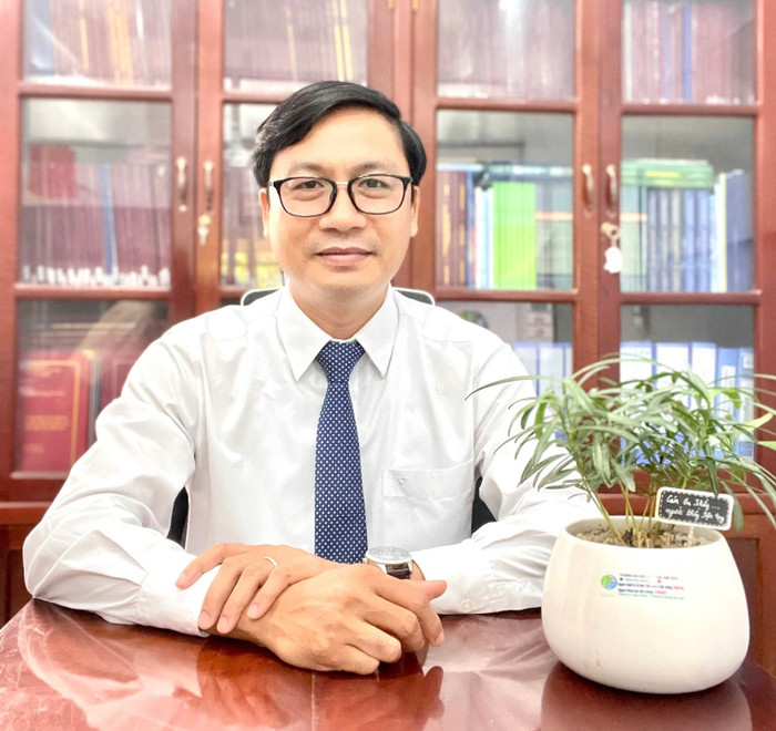 Phó Giáo sư, Tiến sĩ Hoàng Công Tín - Trưởng khoa Môi trường, Trường Đại học Khoa học - Đại học Huế. (Ảnh: NVCC) 1.jpg