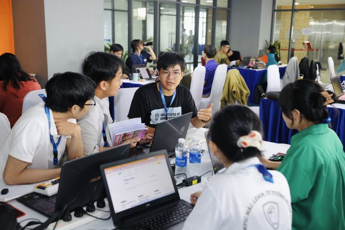 Sinh viên Đại học Kinh tế Thành phố Hồ Chí Minh. (Ảnh: Website trường) sv3.png