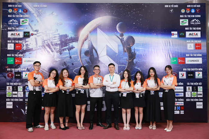 Sinh viên tham gia cuộc thi Hùng biện đỉnh cao - Calliope, cuộc thi trực thuộc câu lạc bộ Kinh tế trẻ, Học viện Tài chính. (Ảnh: Học viện cung cấp) sv4.png