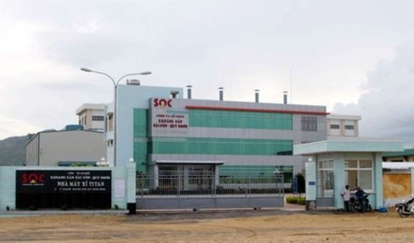 Tài sản cá nhân của ông Tâm trên thị trường chứng khoán cũng sụt giảm nghiêm trọng trong năm qua. Hiện, ông Tâm còn hơn 820 tỷ đồng, giảm 574 tỷ đồng so với tài sàn năm ngoái (số tiền nay chưa cộng với 44 triệu cổ phiếu SQC còn lại và 22 triệu SQC đã bán). Tài sản cá nhân của ông Tâm trên thị trường chứng khoán cũng sụt giảm nghiêm trọng trong năm qua. Hiện, ông Tâm còn hơn 820 tỷ đồng, giảm 574 tỷ đồng so với tài sàn năm ngoái (số tiền nay chưa cộng với 44 triệu cổ phiếu SQC còn lại và 22 triệu SQC đã bán).