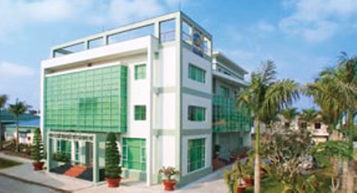 4. Lê Thị Dịu Minh (sinh năm 1986, con gái Chủ tịch Thủy sản Minh Phú - Lê Văn Quang) có số tài sản là 94,3 triệu đồng tính đến ngày 14/12/2012.