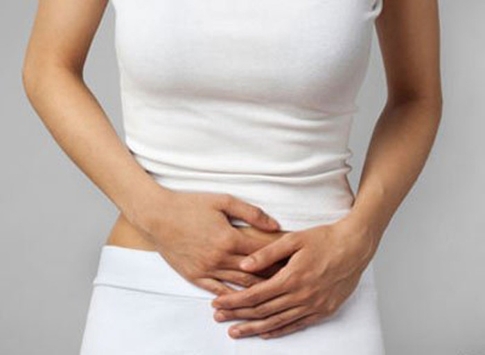 3.Người thường xuyên nhịn tiểu tiện, đại tiện: Trong nước tiểu thường chứa một hoặc một số chất gây ung thư, có thể kích thích tế bào ung thư ở bàng quang. Những chất có hại trong phân còn nhiều hơn chẳng hạn như hydrogen sulfide, skatole, chất chuyển hóa cholesterol và axit mật thứ cấp. Nếu thường xuyên nhịn vệ sinh sẽ dẫn đến kích thích niêm mạc ruột, có thể gây ung thư.