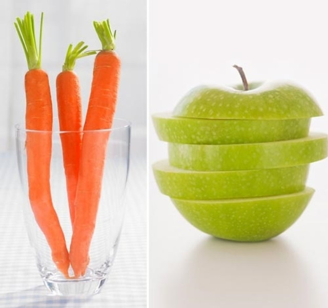 2. Táo, cần tây, cà rốt: Những thức ăn như táo, cần tây, cà rốt làm trắng răng một cách tự nhiên, lượng axit tự nhiên cùng với lớp cùi giàu chất xơ của táo giúp loại đi những mảng bám và làm răng trắng hơn. 2. Táo, cần tây, cà rốt: Những thức ăn như táo, cần tây, cà rốt làm trắng răng một cách tự nhiên, lượng axit tự nhiên cùng với lớp cùi giàu chất xơ của táo giúp loại đi những mảng bám và làm răng trắng hơn.