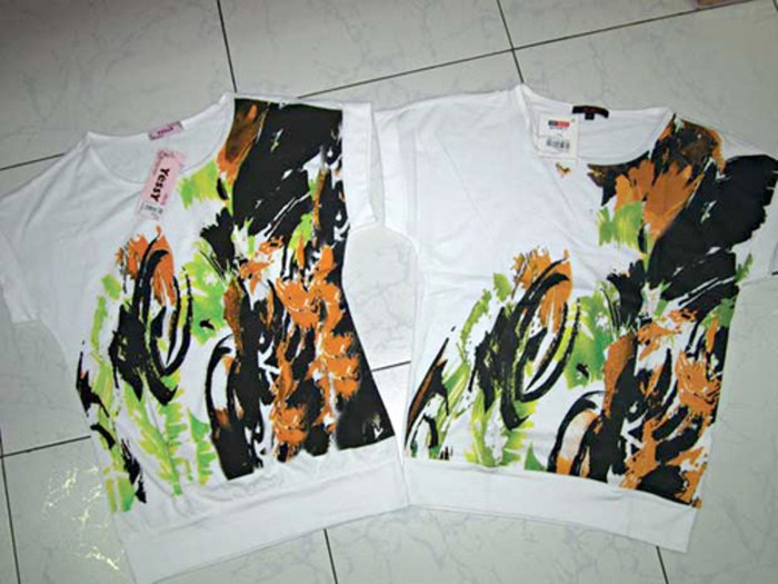 5. Co.opmart gặp sự cố hy hữu với "cuộc chiến áo thun": Bà Ngô Thị Báu - Tổng giám đốc Công ty thời trang Nguyên Tâm, nhãn hiệu Foci, nói: “Công ty chúng tôi có gửi chào hàng một số mẫu áo thun đến Sài Gòn Co.op vào ngày 30/10/2012. Đến ngày 10/11, trên những tờ rơi, quảng cáo của Co.opmart có mẫu sản phẩm giống y hệt như Foci do công ty Nguyên Tâm chào hàng cho Co.opmart, nhưng mang thương hiệu khác, được bán với giá rẻ hơn”. Theo bà, những ý tưởng sáng tạo mà Foci tổn hao công sức để đầu tư đã bị sao chép, làm ảnh hưởng đến giá trị thương hiệu. (Nguồn Sài Gòn Tiếp Thị)