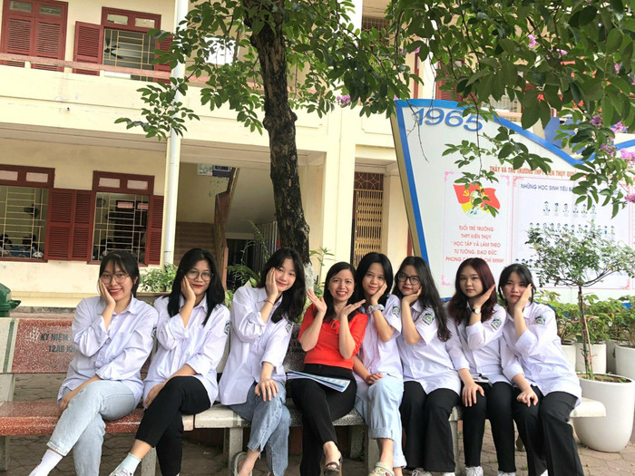 4 năm liên tiếp, kết quả thi tốt nghiệp môn Giáo dục công dân của Trường Trung học phổ thông Kiến Thuỵ luôn nằm trong top đầu của thành phố (Ảnh: Phạm Linh)