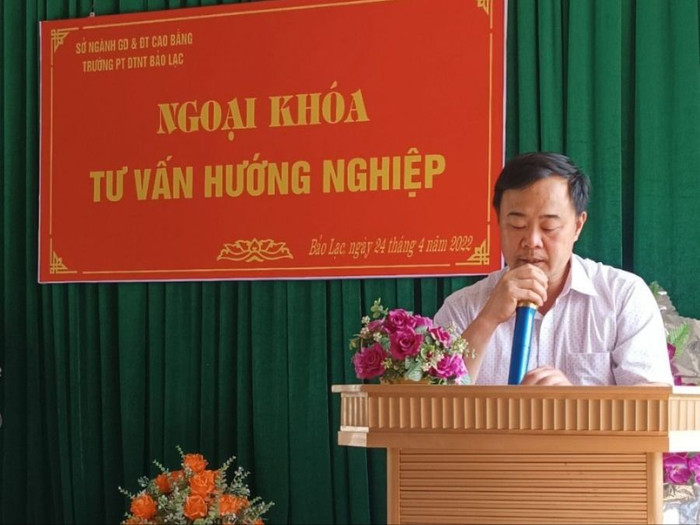 Thầy Lãnh Trần Quyết - Phó Hiệu trưởng trường Phổ thông Dân tộc Nội trú Bảo Lạc, huyện Bảo Lạc, tỉnh Cao Bằng. (Ảnh: Website nhà trường) z3364764487282_26fedc7b96f28836dc41e408f5568866(1).jpg