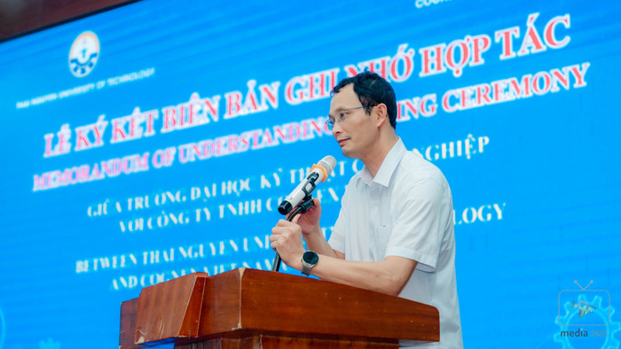 Phó Giáo sư, Tiến sĩ Ngô Như Khoa - Chủ tịch Hội đồng trường, Trường Đại học Kỹ thuật Công nghiệp, Đại học Thái Nguyên. (Ảnh: Website nhà trường) 444487160_1239217617285760_3939839020783535224_n.jpg