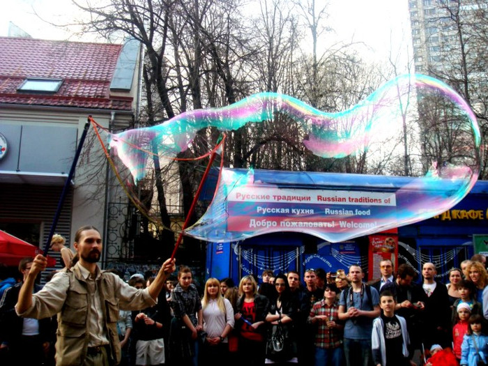 Màn trình diễn điêu luyện với bóng nước