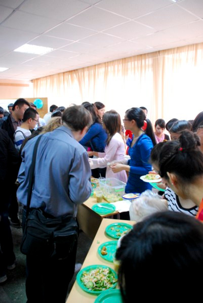 Những món ăn truyền thống của Việt Nam ( nem, xôi, nộm…) rất được ưa thích. Những món ăn truyền thống của Việt Nam ( nem, xôi, nộm…) rất được ưa thích.