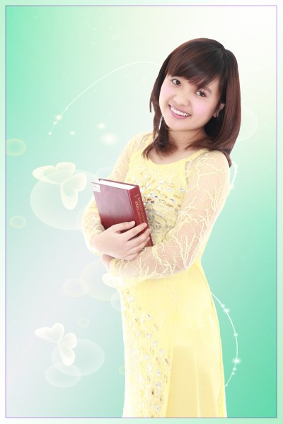 Nụ cười đầy thân thiện của Diệu Linh. Nụ cười đầy thân thiện của Diệu Linh.