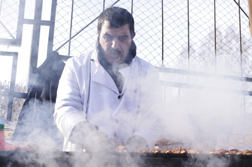 Món thịt nướng luôn là món ưa thích của người dân Nga, đặc biệt là vào những ngày lạnh giá.