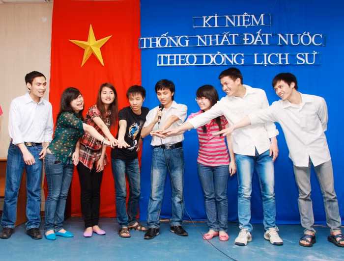 Những gương mặt rạng ngời của đội chơi năm 1 – trường đại học bách khoa Tomsk.