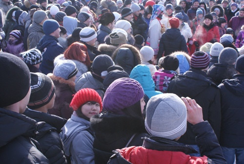 Nụ cười Việt Nam giữa biển người.