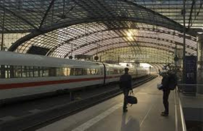 Những chuyến tàu vắng vẻ giữa mùa đông là nỗi ám ảnh (ảnh minh họa - nguồn internet)