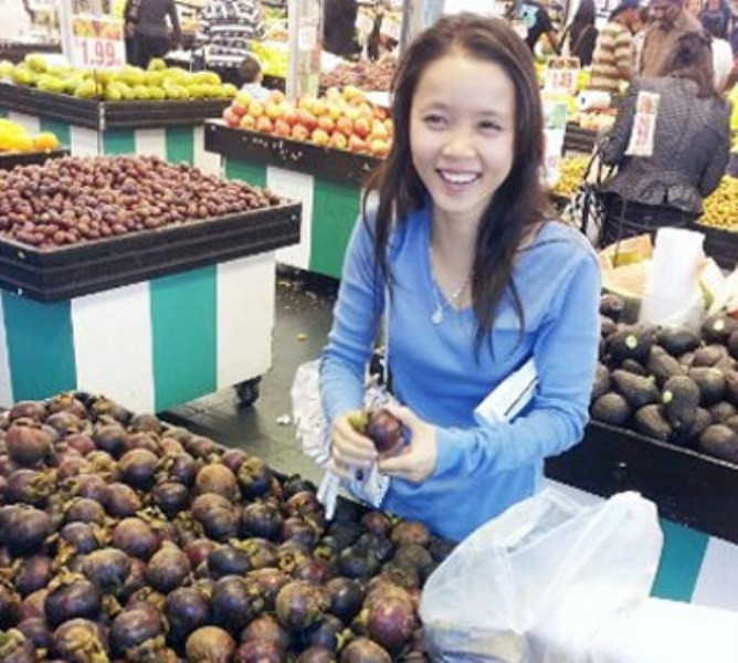 Công việc làm thêm tại một tiệm bánh mỳ giúp Phương có thêm thu nhập. Công việc làm thêm tại một tiệm bánh mỳ giúp Phương có thêm thu nhập.