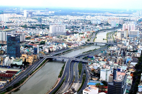 Dọc kênh Tàu Hủ và đại lộ Võ Văn Kiệt rộng lớn ngày nay. Dọc kênh Tàu Hủ và đại lộ Võ Văn Kiệt rộng lớn ngày nay.