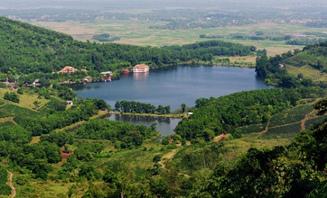 Quang cảnh khu du lịch Hồ Tiên Sa. Quang cảnh khu du lịch Hồ Tiên Sa.