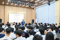 Chọn tổ hợp từ lớp 10, nay thầy và trò lớp 12 điêu đứng vì trường đại học bỏ xét tuyển C00, A00