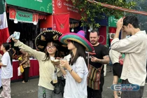 Người dân háo hức trải nghiệm các hoạt động tại Lễ hội Văn hóa Thế giới Hà Nội