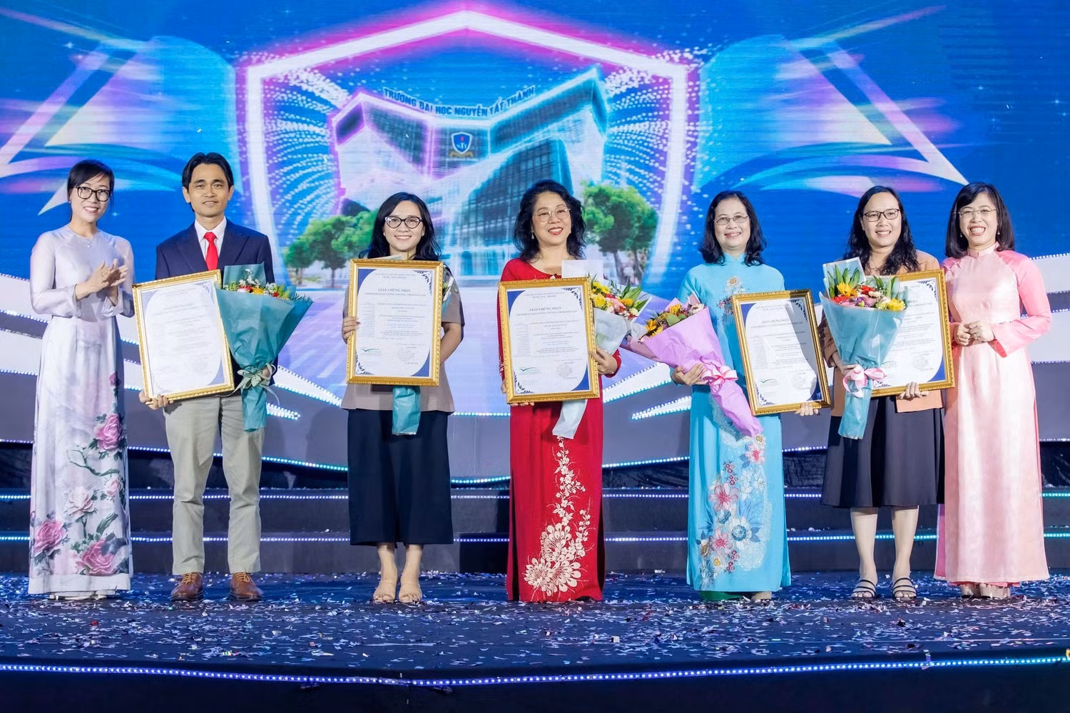 Một số chương trình đào tạo của Trường Đại học Nguyễn Tất Thành được chứng nhận đạt chuẩn kiểm định chất lượng giáo dục theo quy định của Bộ Giáo dục và Đào tạo. Ảnh: NTCC