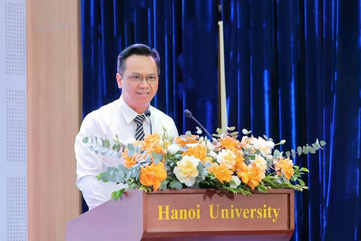 Tiến sĩ Nguyễn Tiến Dũng - Phó Hiệu trưởng Trường Đại học Hà Nội. Ảnh: NVCC