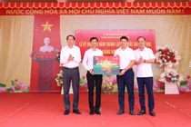 Vietcombank trao 8.000 suất học bổng “Cùng em tiến bước” cho học sinh nghèo vượt khó trên toàn quốc