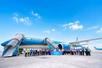 Vietnam Airlines thắp sáng tinh thần nhiệt huyết trên "Chuyến bay Thanh niên" 2026