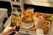 Bay Vietjet cùng hạng Business - nếm trọn vị Tết đón vạn lộc may