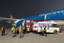 Máy bay Vietnam Airlines hạ cánh khẩn cấp tại Ấn Độ cấp cứu khách