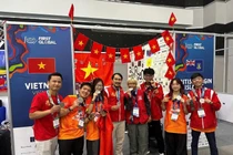 Vượt qua 190 quốc gia, học sinh FPT giành huy chương bạc cuộc thi Robotics quốc tế