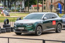 Chỉ còn vài ngày chớp cơ hội “mua 4 bánh trúng 2 bánh” khi chốt VinFast VF 8